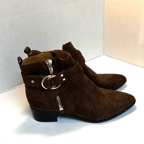 NINE WEST • Brown Dahila Faux Suede Buckle Pointed Toe Ankle Boots Sz 7 - Picture 1 of 6